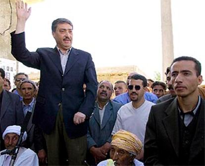 El primer ministro argelino y presidente del FLN, Ali Benflis, durante un acto electoral en Batna, al este de Argel.