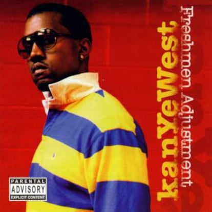 Kanye West, en la portada de su disco, posando como si acabara de terminar un partido de rugby.