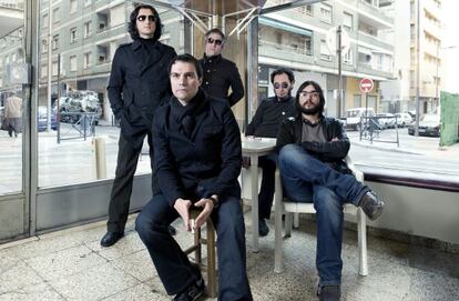 Los Planetas, de izquierda a derecha, Banin, Florent, Eric, Jota y Julián.