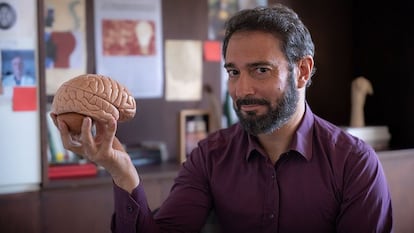 Pere Estupinyà, en una imagen promocional del programa 'El cazador de cerebros'.