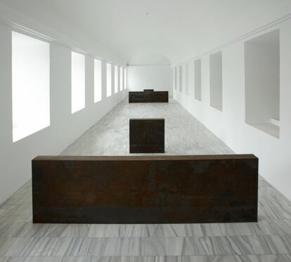 'Equal Parallel / Guernica-Bengasi'/ 'Igual-paralelo: Guernica-Bengasi' (1986), de Richard Serra.