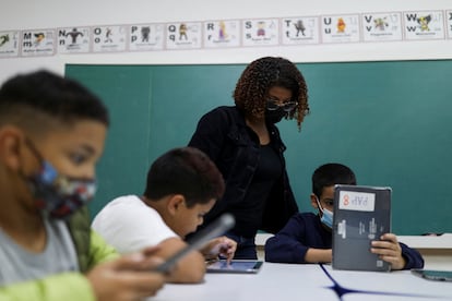 Una clase del colegio público Conde Luiz Eduardo Matarazzo, en Sao Paulo, el mes pasado.