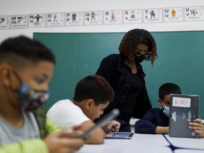 Una clase del colegio público Conde Luiz Eduardo Matarazzo, en Sao Paulo, el mes pasado.