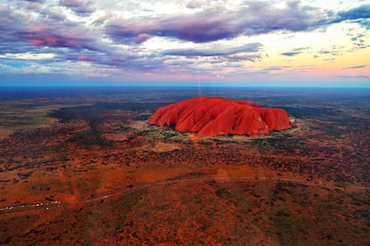 Vista aérea de Uluru.