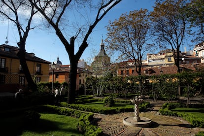 El Jardín del Príncipe de Anglona es uno de los pocos parques urbanos de carácter nobiliario que se conservan en Madrid.