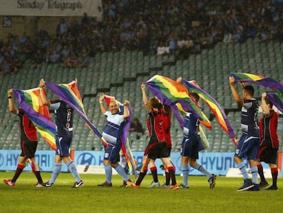 Un equipo de fútbol gay australiano antes de un partido. Getty Images