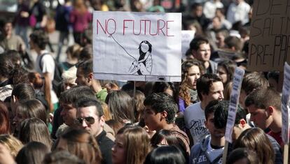 Jóvenes en un acto de protesta en Valencia.