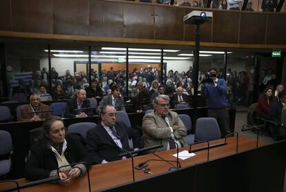 Fotografía de la audiencia donde se realizó la lectura de la sentencia por el Plan Cóndor en los tribunales de Buenos Aires (Argentina).