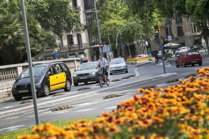 La reorganización del carril bici en la plaza de Tetuán, uno de los sitios con más accidentalidad.