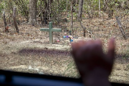 Lugar donde asesinaron a dos estudiantes entre la comunidad de Tortuga y el Ostional. Por esta razón, varios alumnos dejaron de acudir a al escuela, ya que tenían miedo.