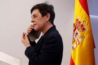 Mertxe Aizpurua (EH Bildu): “Inacción”. La portavoz abertzale se mostró preocupada por la “inacción” de las distintas Administraciones implicadas, consideró que los diversos responsables “no han hecho los deberes” y apuntó a una “irresponsabilidad compartida”.