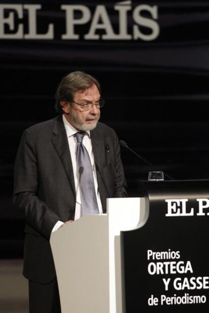 Juan Luis Cebrián, ayer durante la entrega de premios.