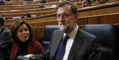 Rajoy y Santamaría, en el Congreso.