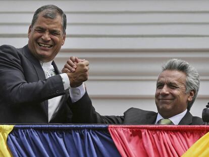 Rafael Correa junto a Len&iacute;n Moreno en el Palacio de Gobierno, en Quito.