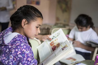 Hoy en día, las niñas que ejercen su derecho a la educación son más numerosas que nunca.