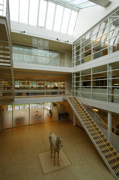 Interior de La Montre de Hermès en Bienne, Suiza.