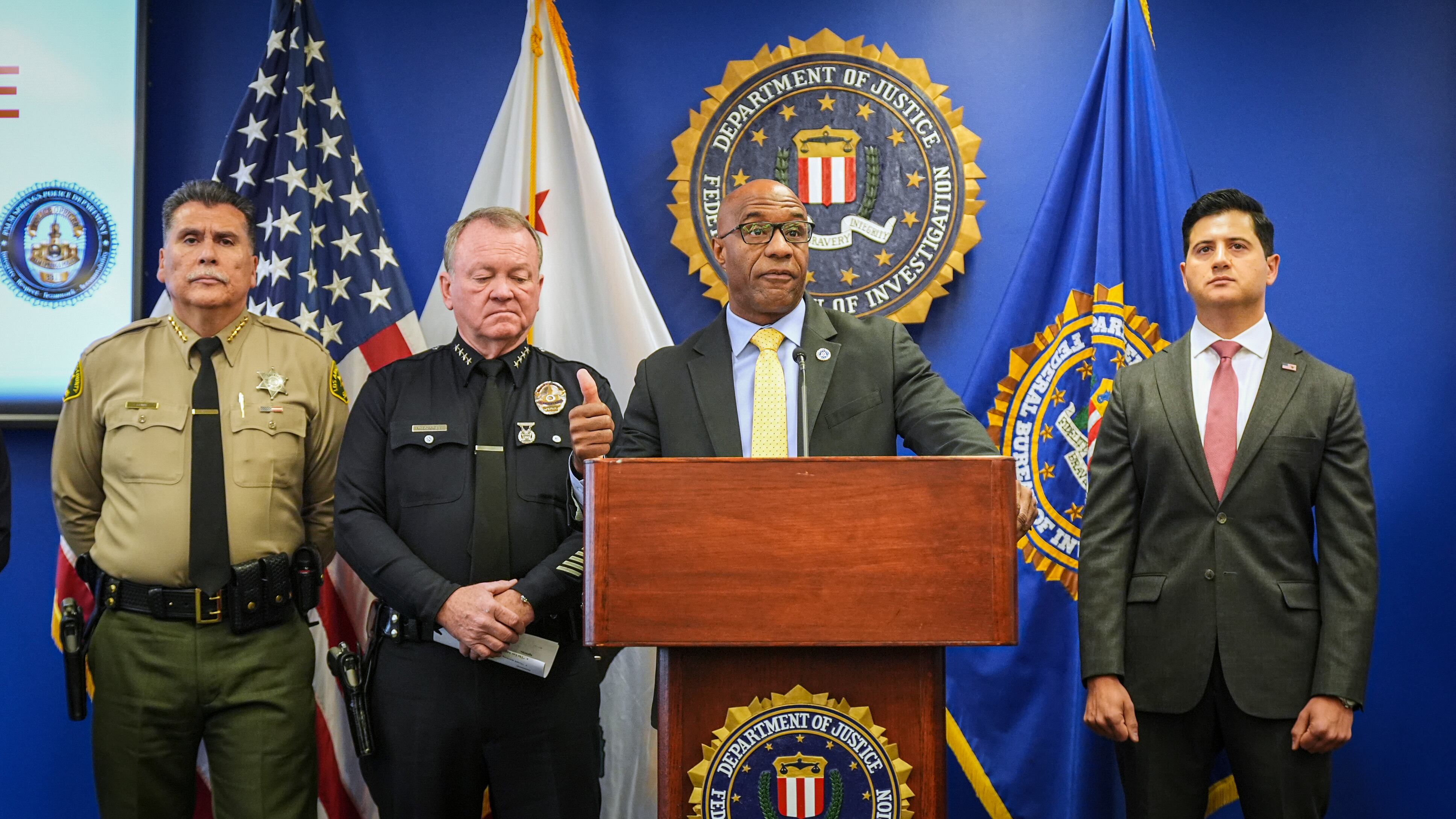 El FBI anuncia que ha desmantelado un ataque terrorista planeado para Nochevieja en Los Ángeles