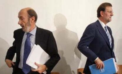 Rubalcaba y Rajoy, en un encuentro celebrado en 2010.