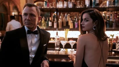 Daniel Craig e Ana de Armas em cena de '007 - Sem tempo para morrer'.