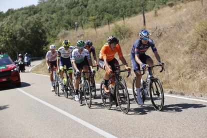 La fuga en la etapa 3 de La Vuelta 2021, con el ganador Rein Taaramae en ella.