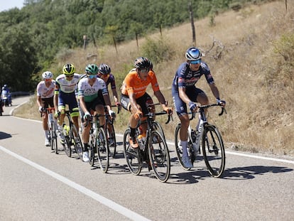 La fuga en la etapa 3 de La Vuelta 2021, con el ganador Rein Taaramae en ella.