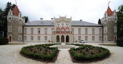 Vista del Chateau Herálec.