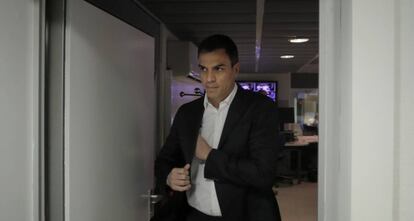 El secretario general del PSOE Pedro Sanchez antes de la reunión en la Cadena Ser de Madrid.