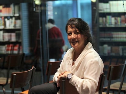 Lourdes Fernández, en la mediáteca de la Alhóndiga.
