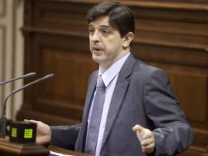 El consejero de Economía, Hacienda y Seguridad del Gobierno de Canarias, Javier González Ortiz. EFE/Archivo
