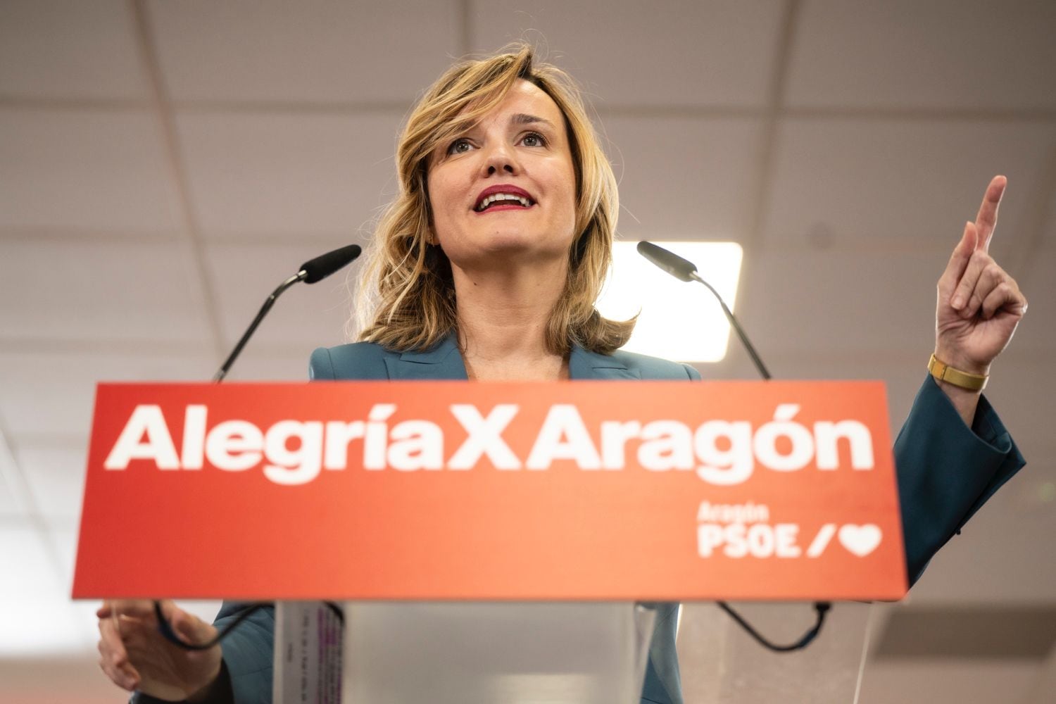 Alegría se presenta para liderar el PSOE de Aragón con un mensaje de unidad: “Este proyecto no excluye a nadie, voy a por todas” 