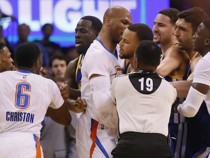 Westbrook, Christon, Green y Curry en la tangana entre Warrios y Thunder.