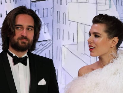 Carlota Casiraghi y su prometido Dimitri Rassam, en el Baile de la Rosa.