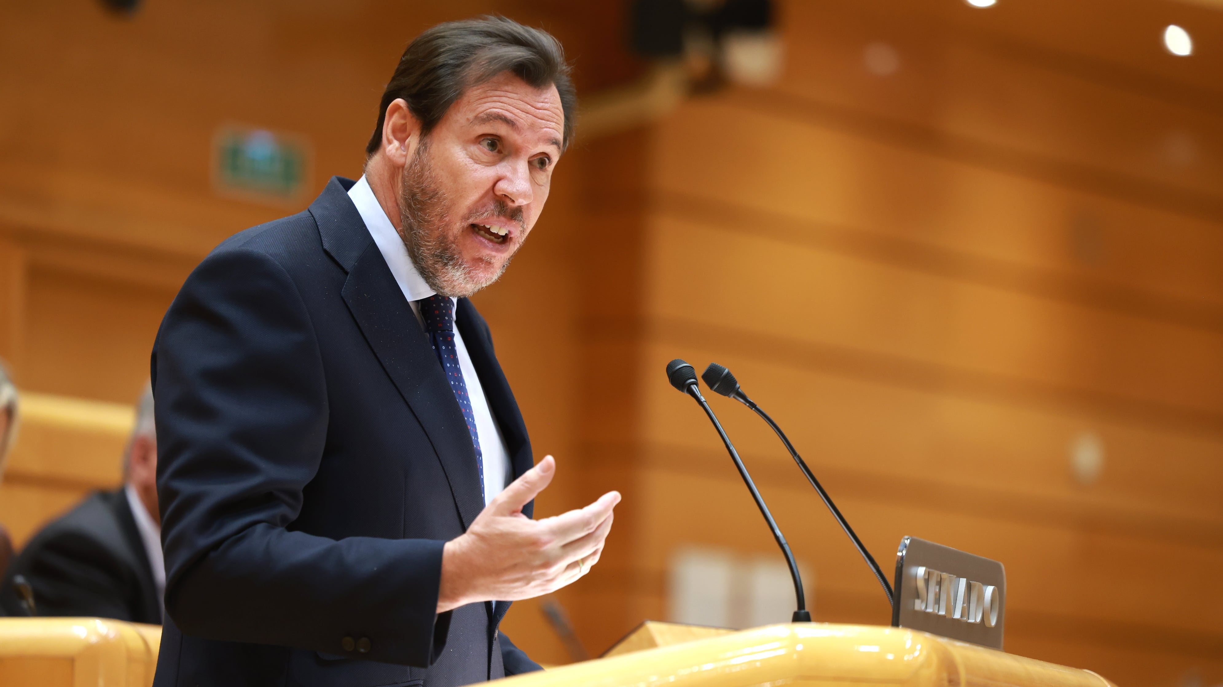 El ministro de Transportes y Movilidad Sostenible, Óscar Puente, durante una comparecencia en el Senado para dar cuenta de los accidentes ferroviarios en Adamuz y en Rodalies.