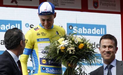 David de la Cruz, este jueves con el maillot de líder de la Vuelta al País Vasco.