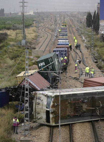 El tren de mercancías descarrilado hoy Moncófar.