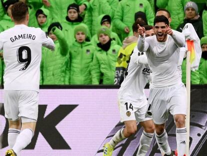 Goncalo Guedes celebra el gol del empate.