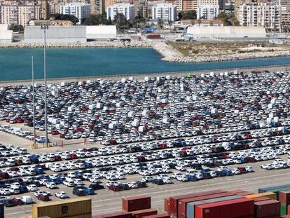 Tráfico de vehículos en el puerto de Málaga. 
 