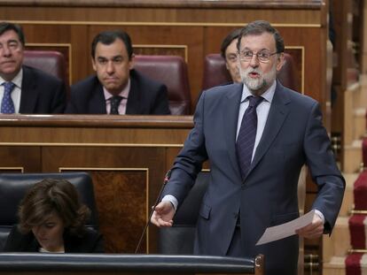 Rajoy subirá los impuestos un 10% porque se lo ha recomendado “un señor”