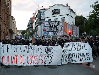 Manifestación del movimiento okupa durante el conflicto vecinal por El Kubo y La Ruïna.