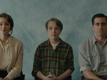 Carey Mulligan, Ed Oxenbould y Jake Gyllenhaal, en el filme,