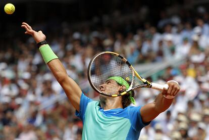 El español ha comenzado muy seguro el partido y se ha llevado el primer set 6-4