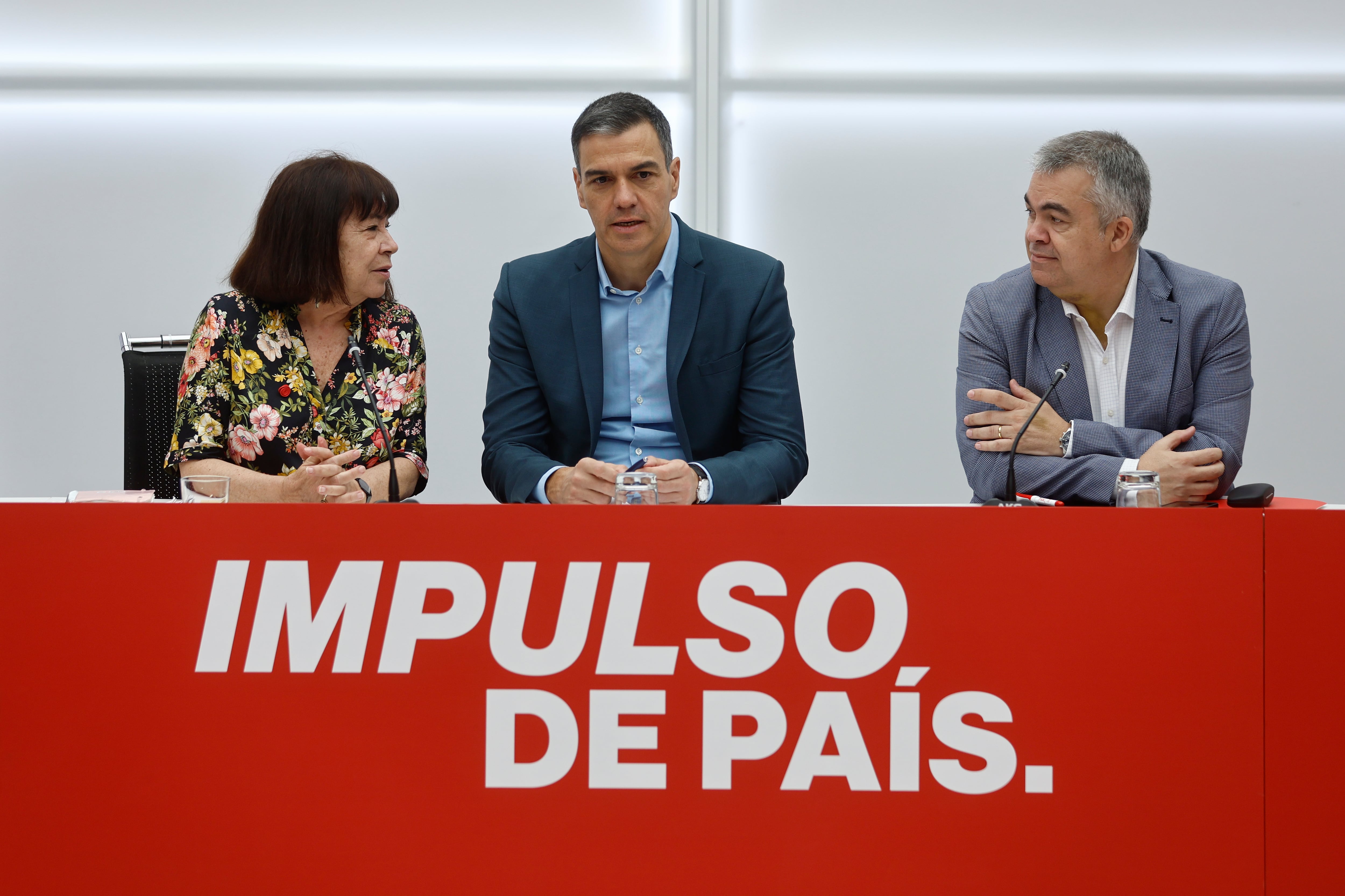 El PSOE se prepara para un otoño de catarsis 