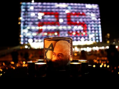 Vigilia en Tel Aviv previa a la conmemoración de 25 aniversario del asesinato de Isaac Rabin.
