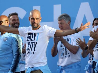 Guardiola celebra la lliga del Manchester City el passat 14 de maig.