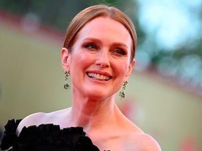 Julianne Moore, de Dior, en su última noche en el festival de cine de Venecia.