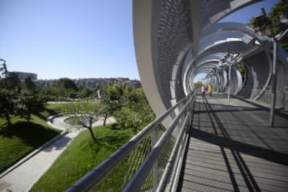 La pasarela de Dominique Perrault en Madrid Río.