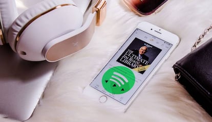 La plataforma Spotify no apuesta solo por la música: en ella también se pueden escuchar podcasts y audiolibros. 