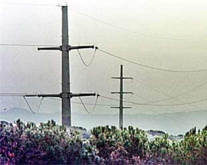 Torres eléctricas de la línea de las Gavarres, a su paso por Llagostera.