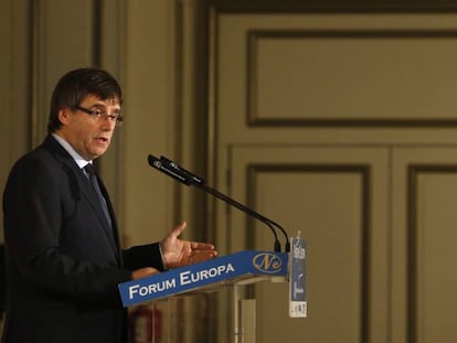 El presidente de la Generalitat, Carles Puigdemont, en el foro Nueva Econom&iacute;a.