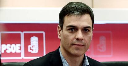 El Secretario General del PSOE Pedro Sánchez, durante la reunión de la Comisión Permanente del partido socialista, en la sede de Ferraz.